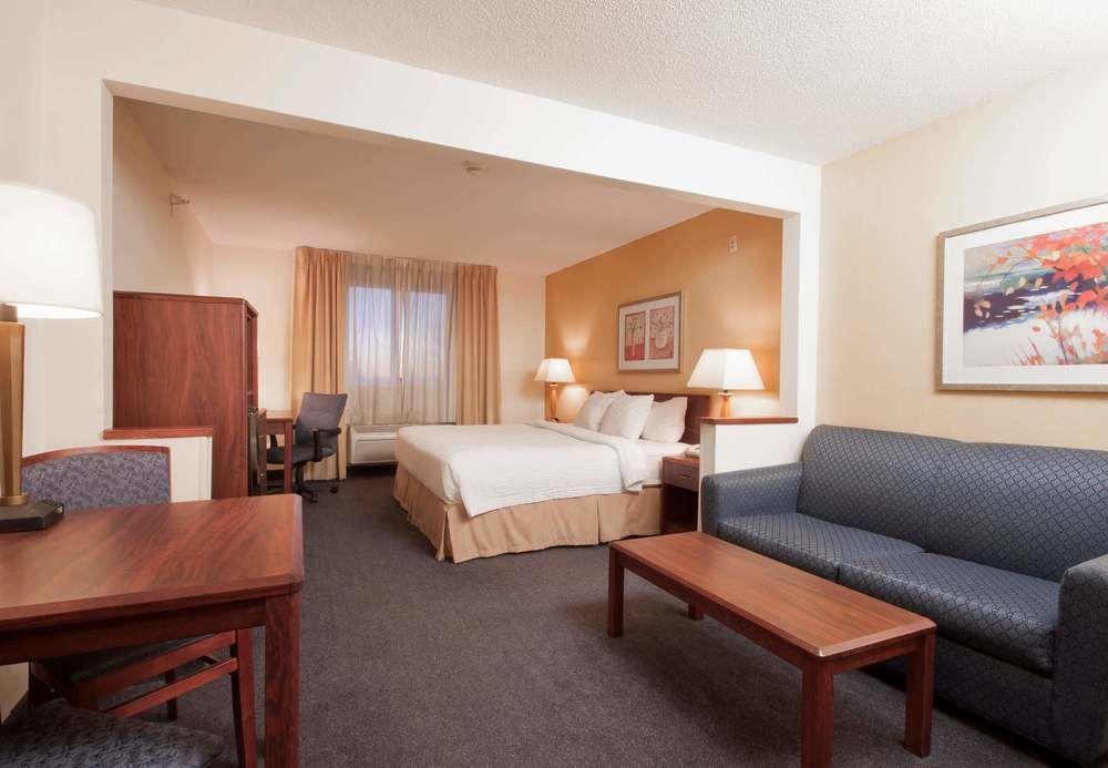 Comfort Inn & Suites Liverpool - Syracuse Екстериор снимка