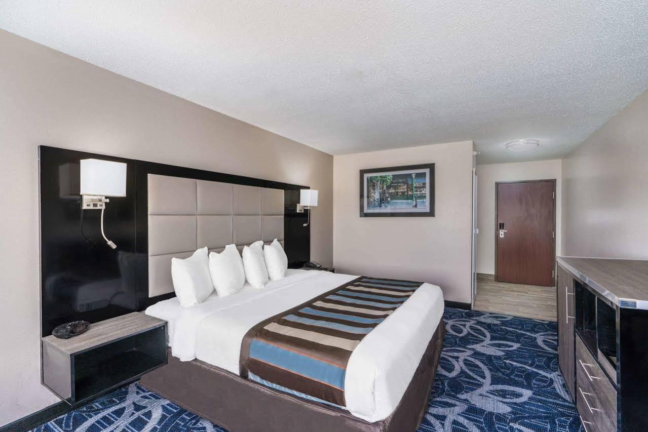 Comfort Inn & Suites Liverpool - Syracuse Екстериор снимка