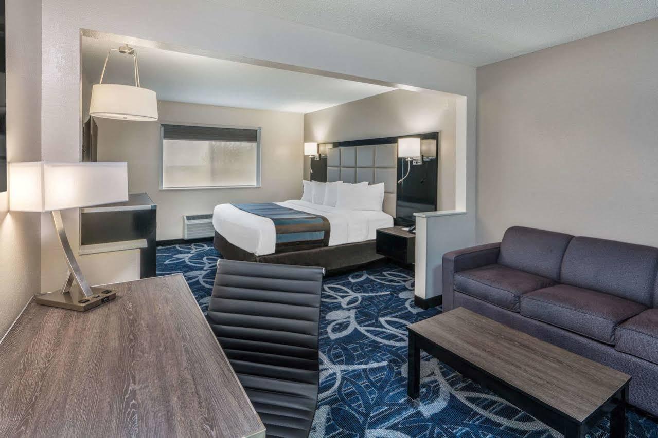 Comfort Inn & Suites Liverpool - Syracuse Екстериор снимка