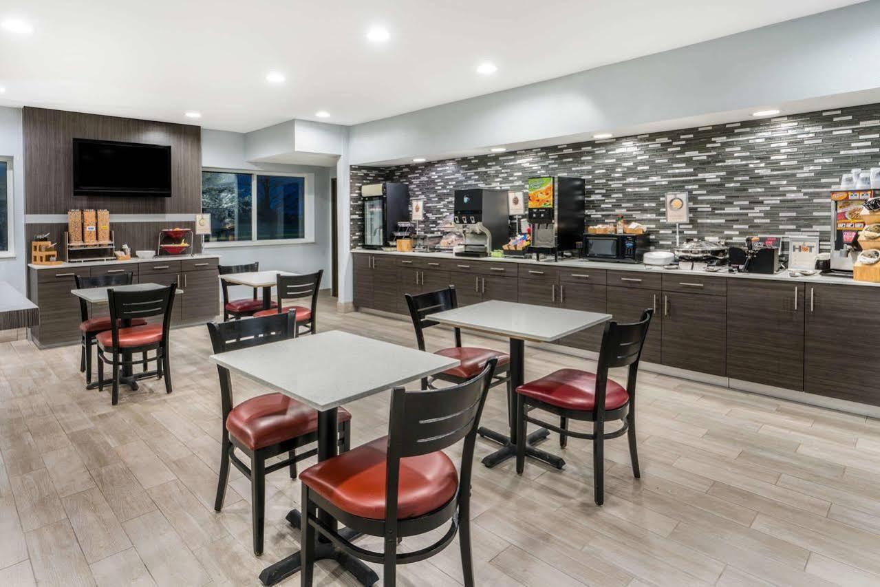 Comfort Inn & Suites Liverpool - Syracuse Екстериор снимка