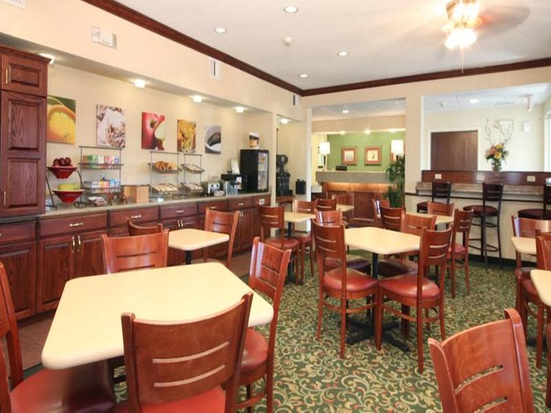 Comfort Inn & Suites Liverpool - Syracuse Екстериор снимка