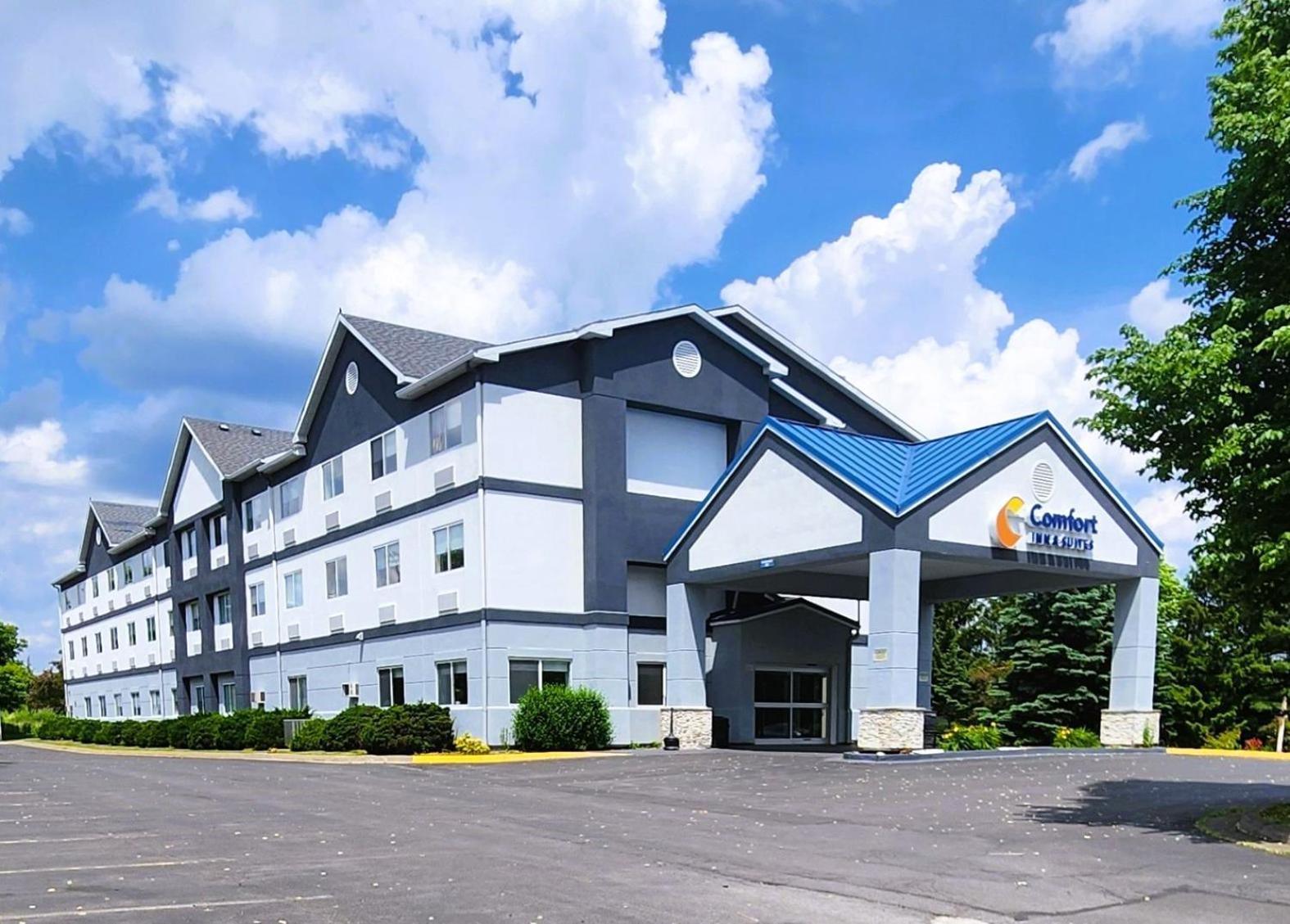 Comfort Inn & Suites Liverpool - Syracuse Екстериор снимка