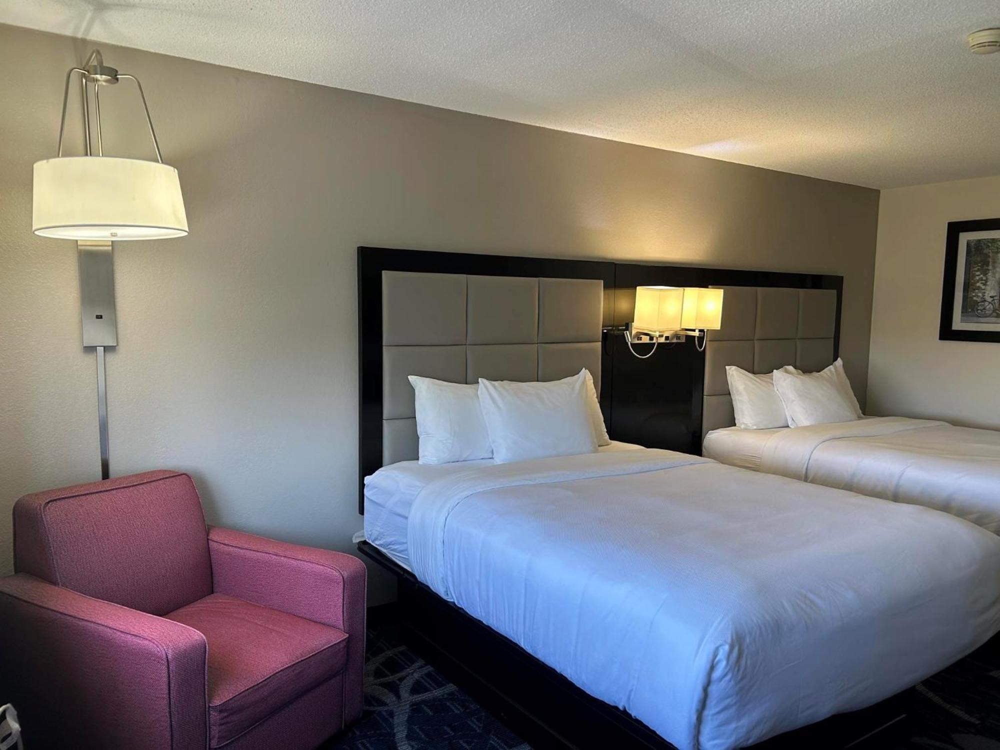 Comfort Inn & Suites Liverpool - Syracuse Екстериор снимка