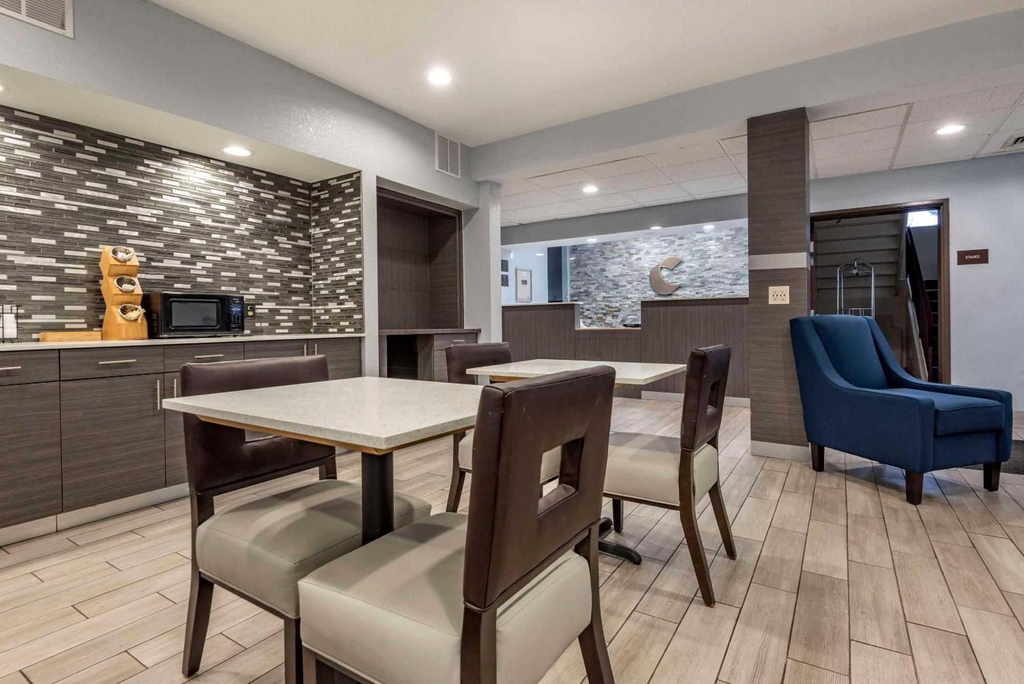 Comfort Inn & Suites Liverpool - Syracuse Екстериор снимка