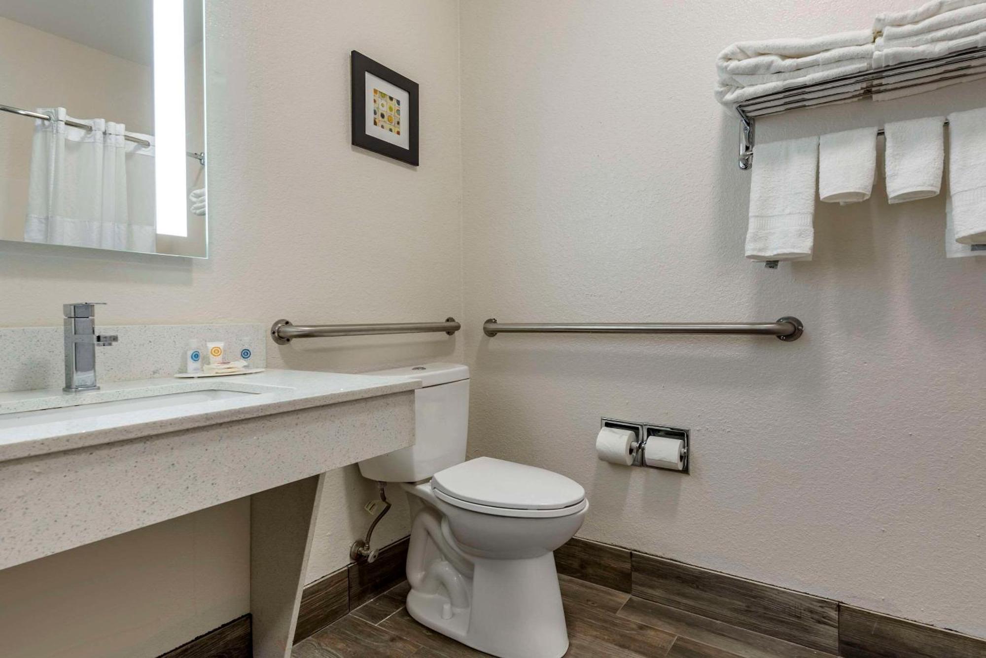 Comfort Inn & Suites Liverpool - Syracuse Екстериор снимка