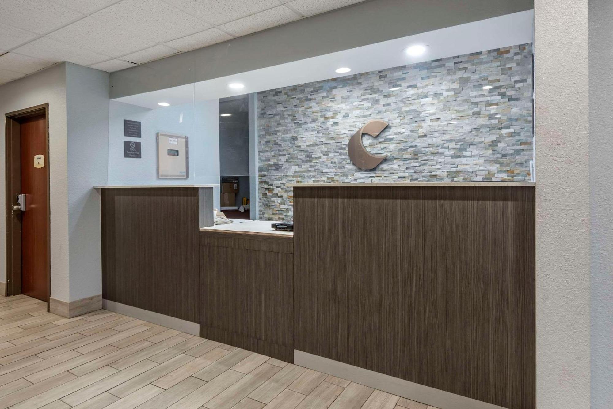 Comfort Inn & Suites Liverpool - Syracuse Екстериор снимка