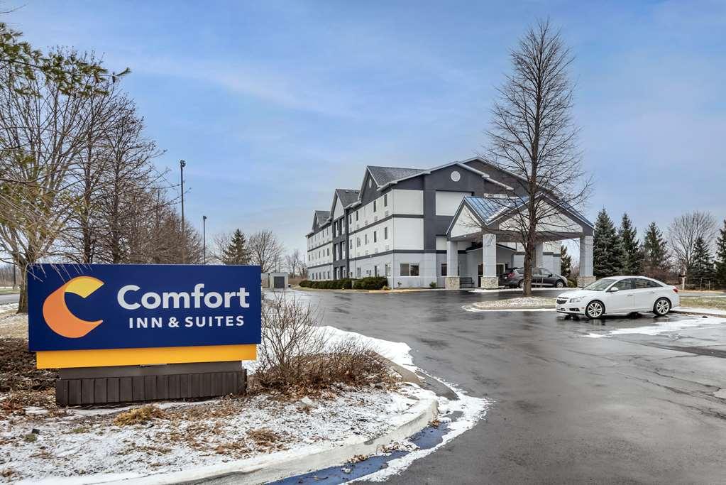 Comfort Inn & Suites Liverpool - Syracuse Екстериор снимка