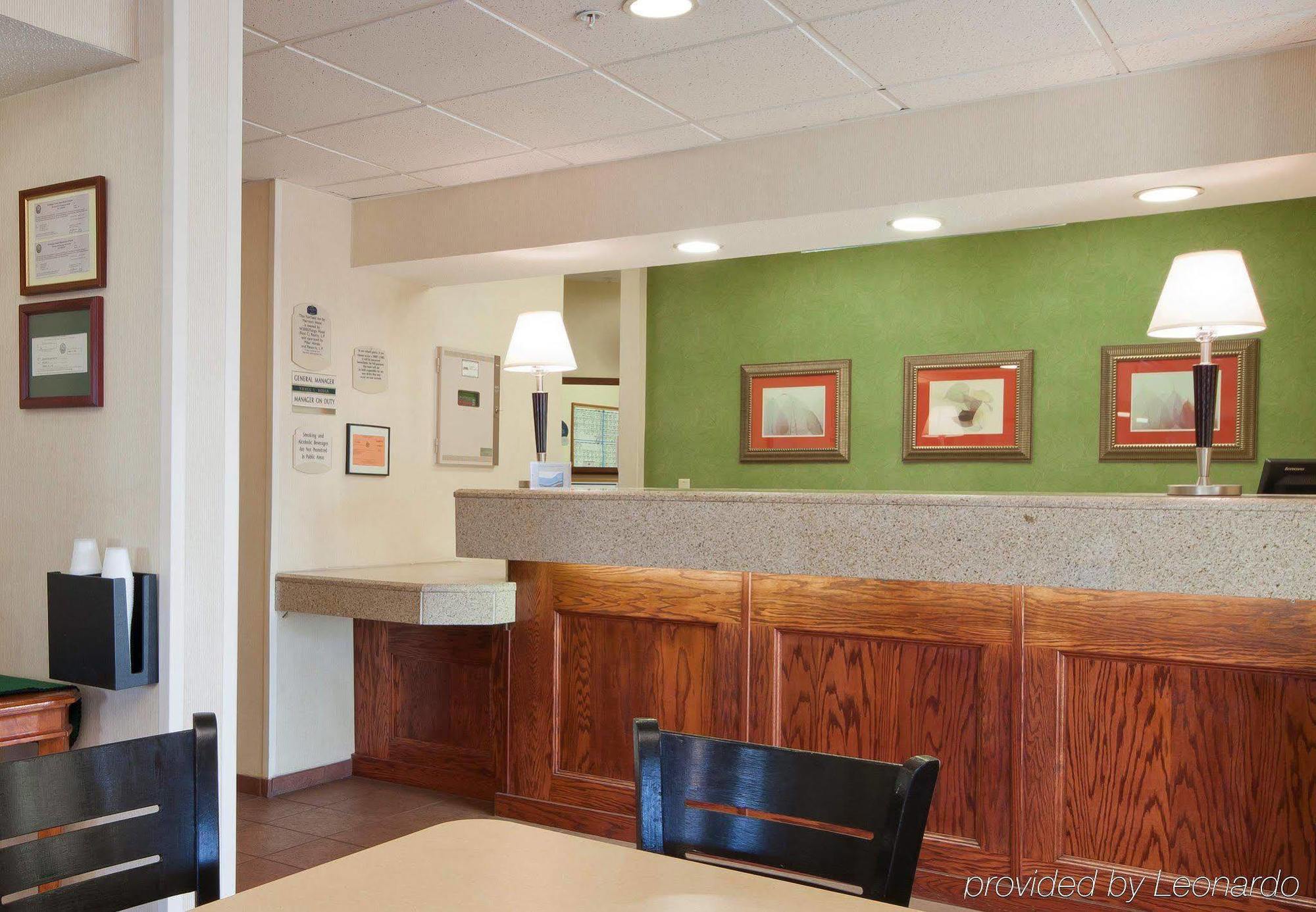 Comfort Inn & Suites Liverpool - Syracuse Екстериор снимка