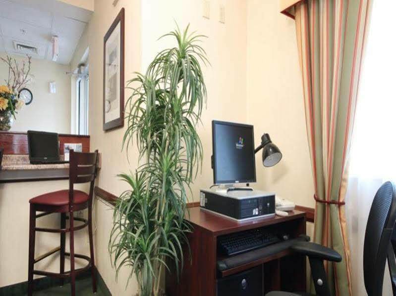 Comfort Inn & Suites Liverpool - Syracuse Екстериор снимка