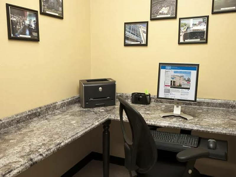 Comfort Inn & Suites Liverpool - Syracuse Екстериор снимка